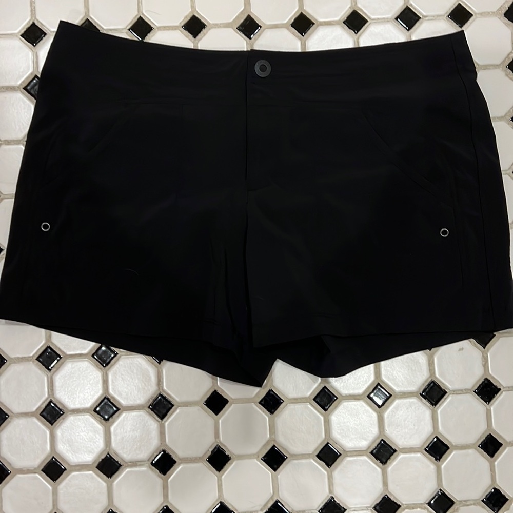 Athleta shorts black 12